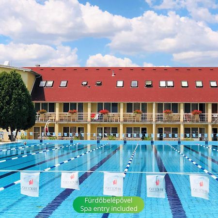 Het Vezer Apartmanhotel Komárom Dış mekan fotoğraf